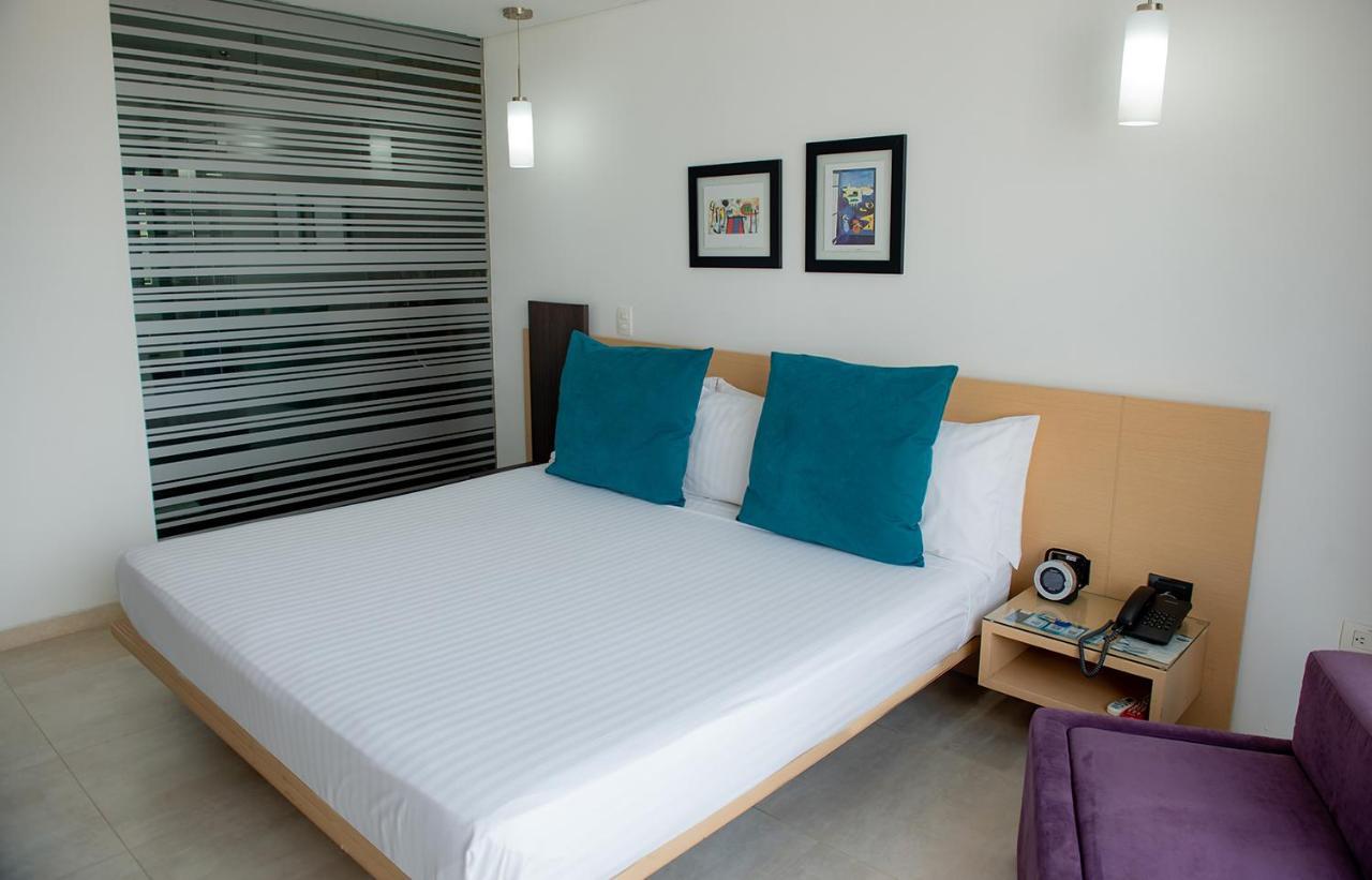 Hotel Casablanca Кукута Экстерьер фото