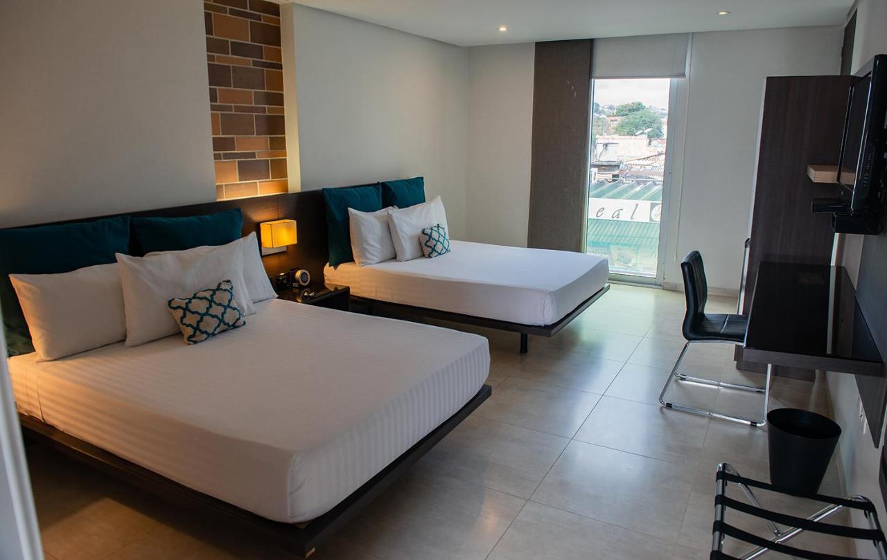 Hotel Casablanca Кукута Экстерьер фото
