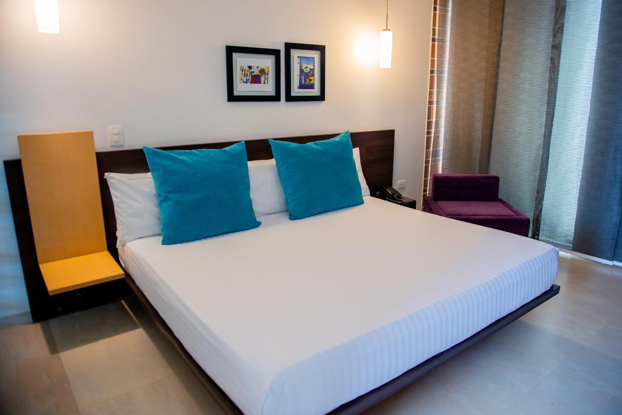 Hotel Casablanca Кукута Экстерьер фото