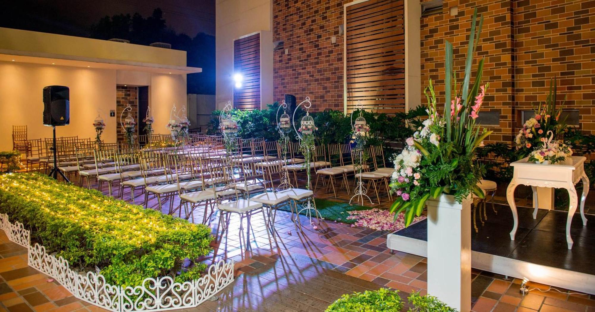 Hotel Casablanca Кукута Экстерьер фото