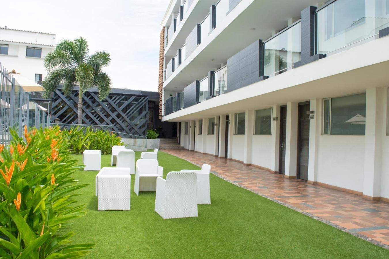 Hotel Casablanca Кукута Экстерьер фото